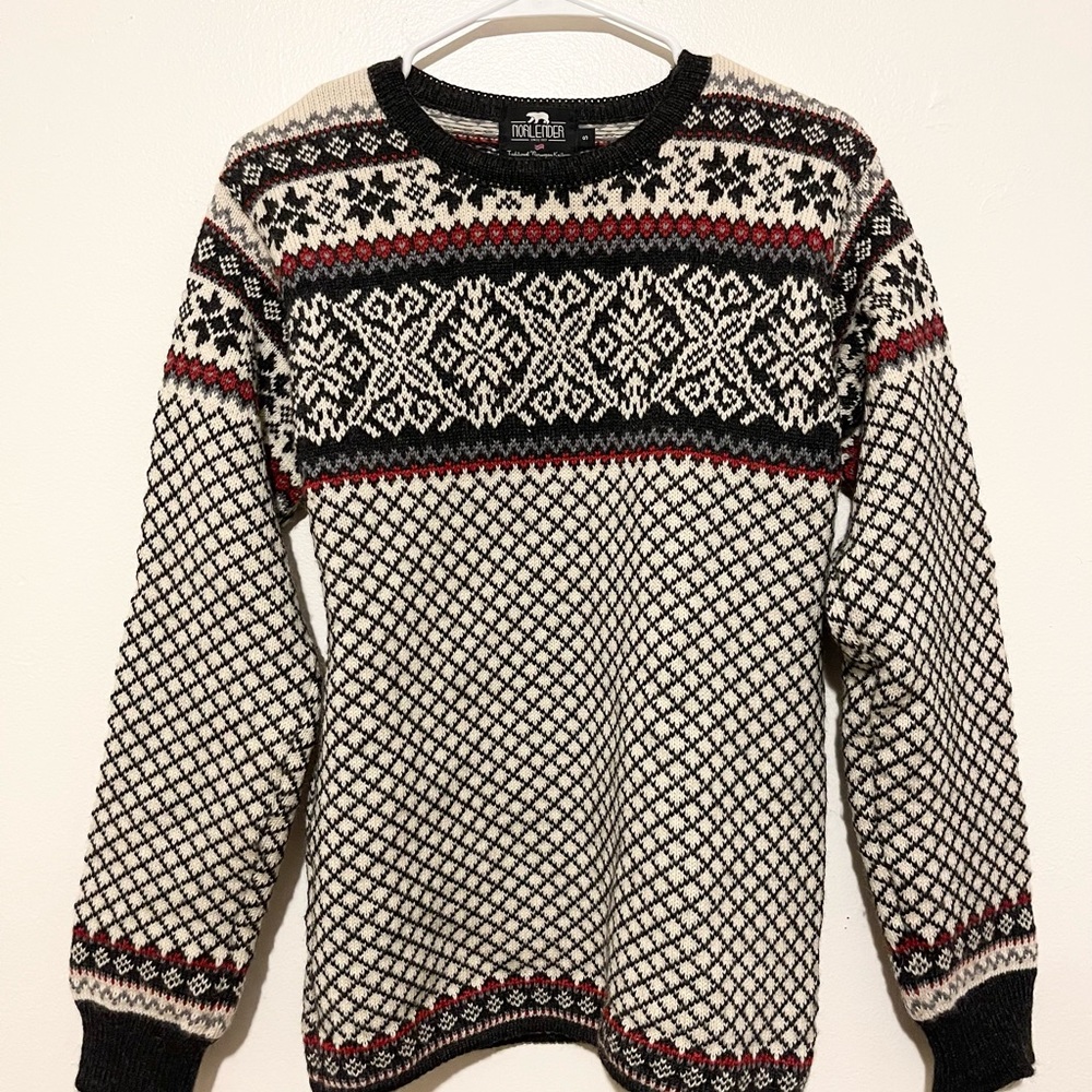 Norlender Women’s Small Wool Sweater